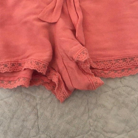 Shorts - Picture 3 of 5